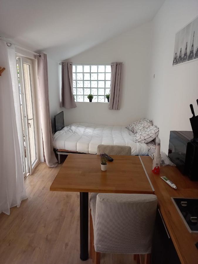 Studio Avec Terrasse Paris Sud Villejuif Bagian luar foto